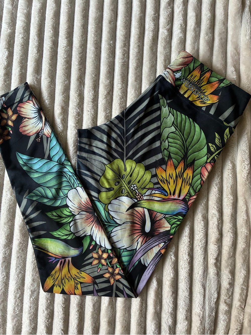 Eagle Rock Werkshop Floral Night Triathlon Compression Leggings | Women's Large